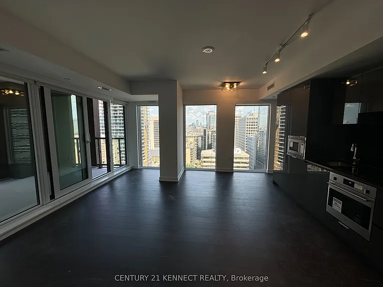 238 Simcoe St #1609 — Photo 17