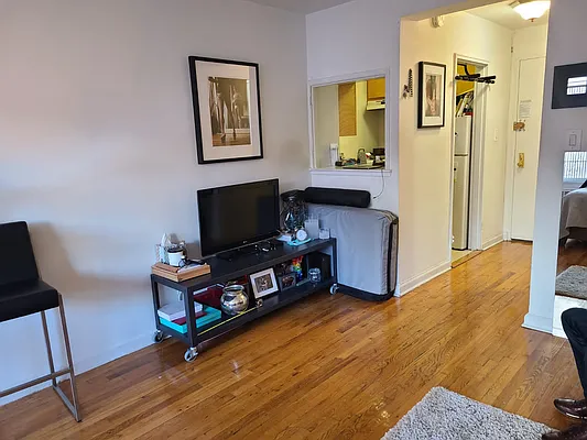 Rented by K & O Realty Associates Inc. | media 10