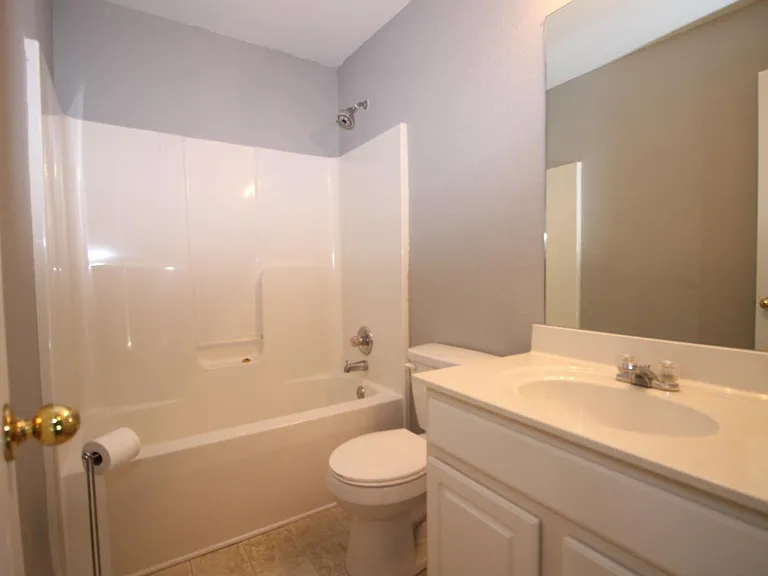 394 Brookview Dr — Photo 17