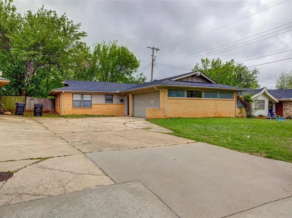 104 Oakside Dr, Moore, OK 73160