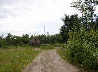 15 Campground Rd, Searsport, ME 04974