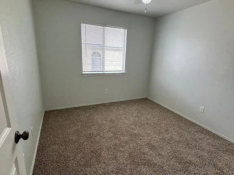 8616 Devine Ln — Photo 11