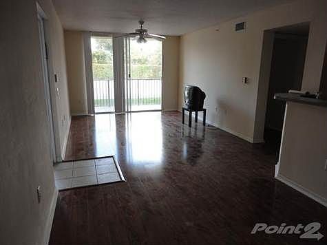 5th image of 305 Villa Cir