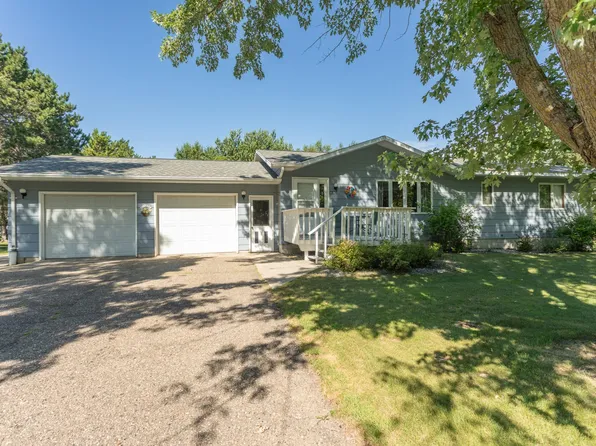 418 N Clayborn Ave, Parkers Prairie, MN 56361