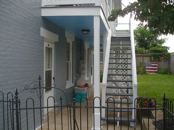 4th image of 202 E 3rd St