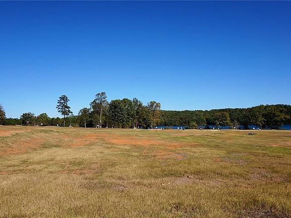 2nd image of 398 Country Club Ln
