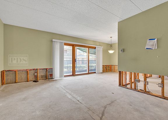 2nd image of 5033 Circle Dr APT 102