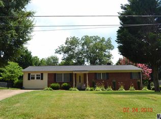 1240 27th Ave NE, Hickory, NC 28601