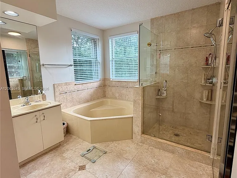 12672 NW 11th Ct — Photo 14