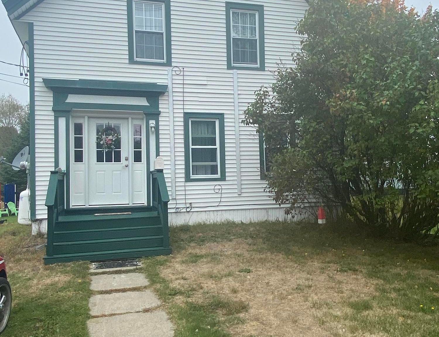 149 Court St, Machias, ME 04654 Zillow