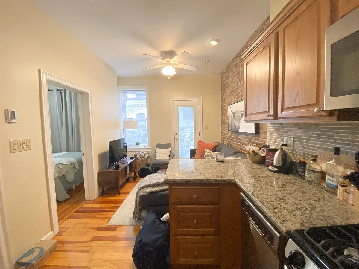 Building Photo - 58 N Margin St #3