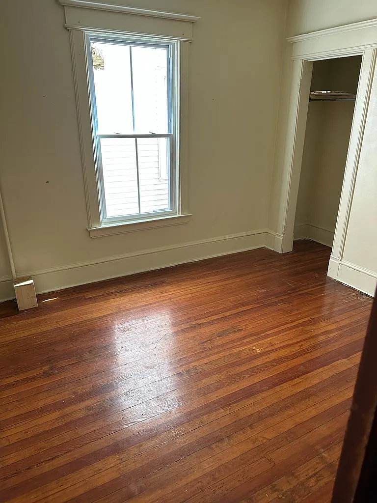 3 bed, 1100 sqft, $1,400 — Photo 4