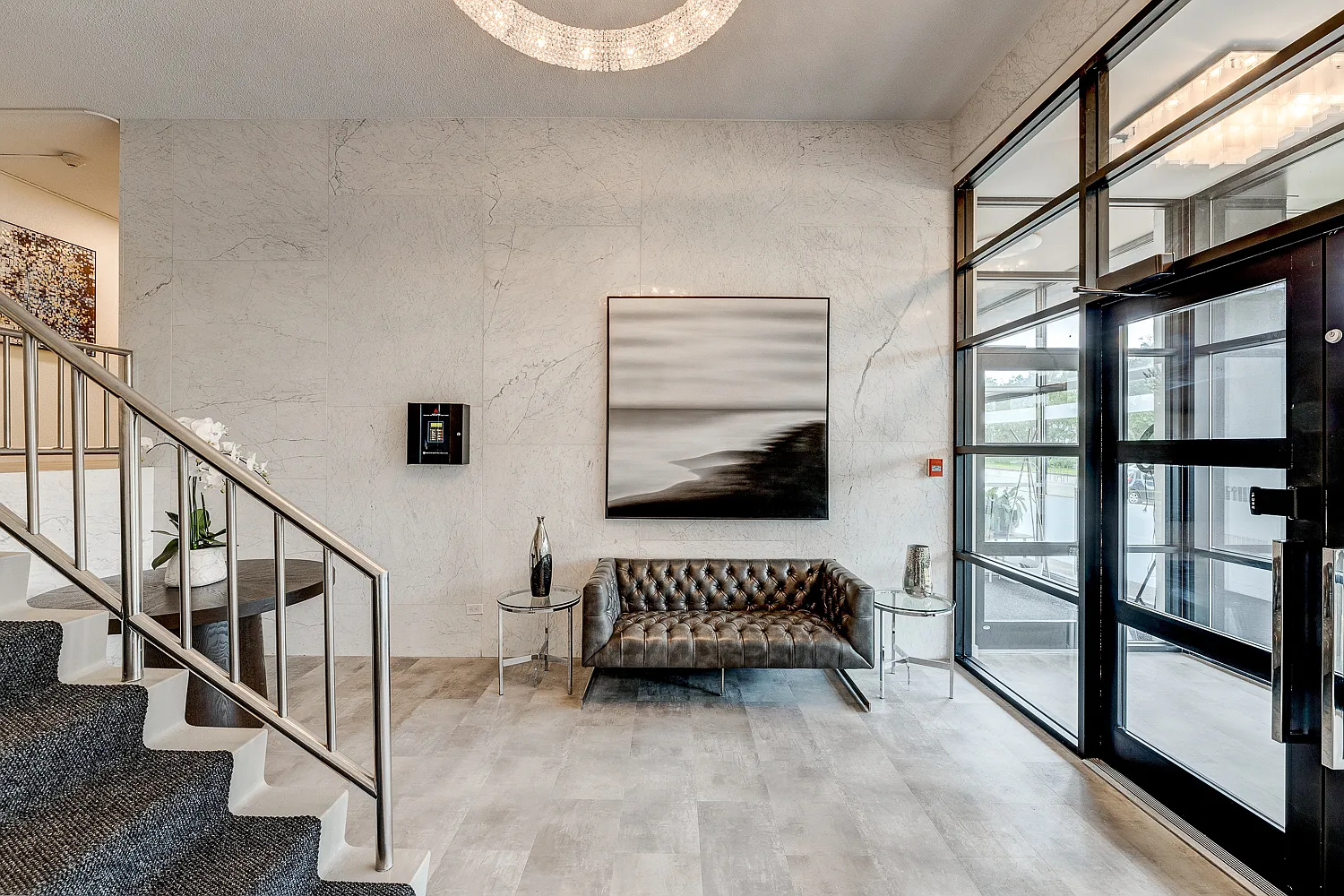 Capital View Tower — Photo 1