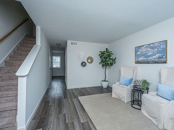 4th image of 306 Crestview Dr APT C