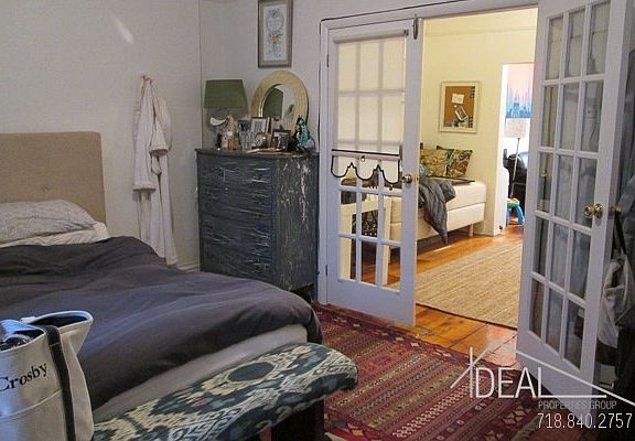 2nd image of 494 Henry St #4