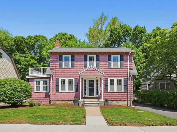 16 Ravenna Rd, West Roxbury, MA 02132