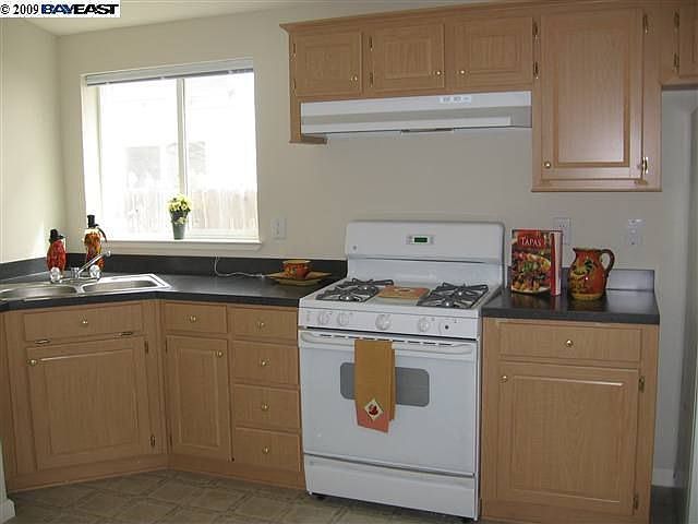 1st image of 2104 California Ave