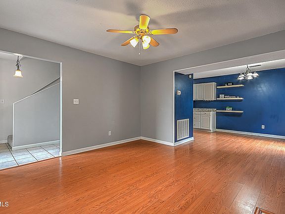 5th image of 260 Copper Hill Dr