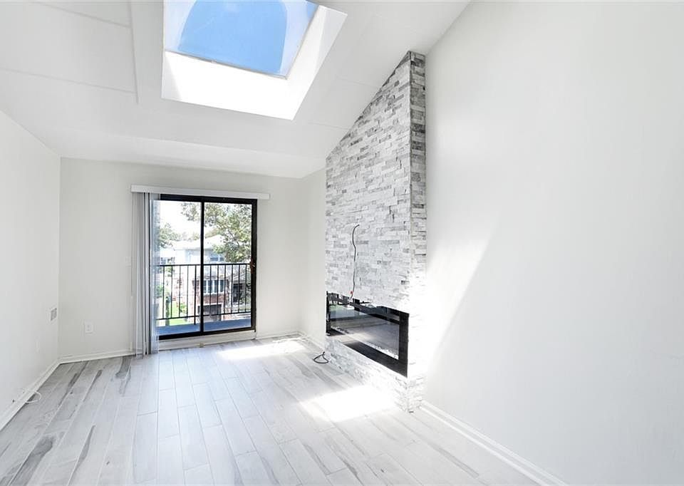 1st image of 108 Flatlands 9 St