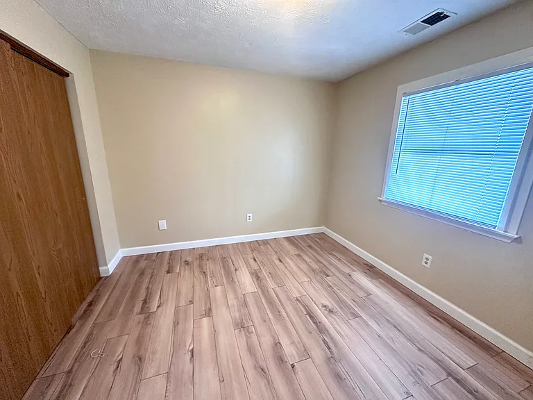 953 Irwin St #13 — Photo 7