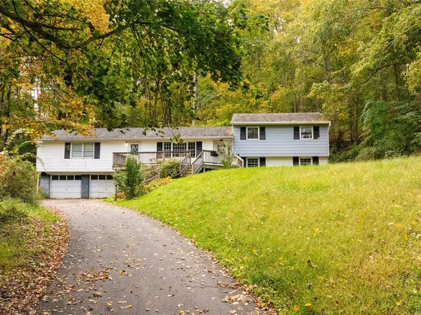 11 Stanley Drive, Pawling, NY 12564