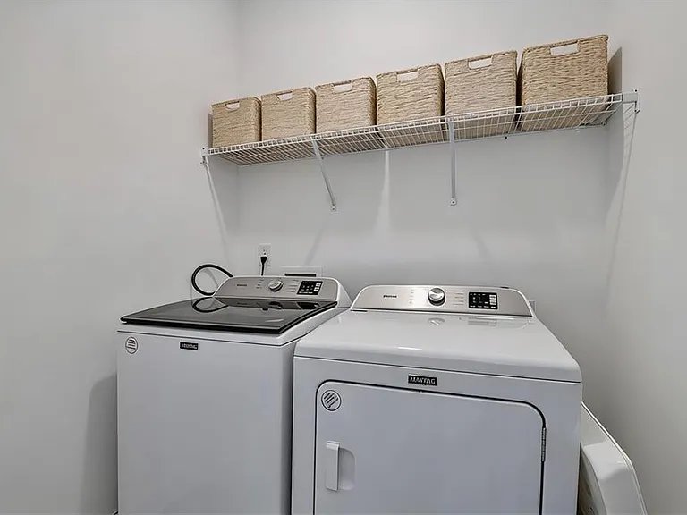 6562 Beacon Dr — Photo 17