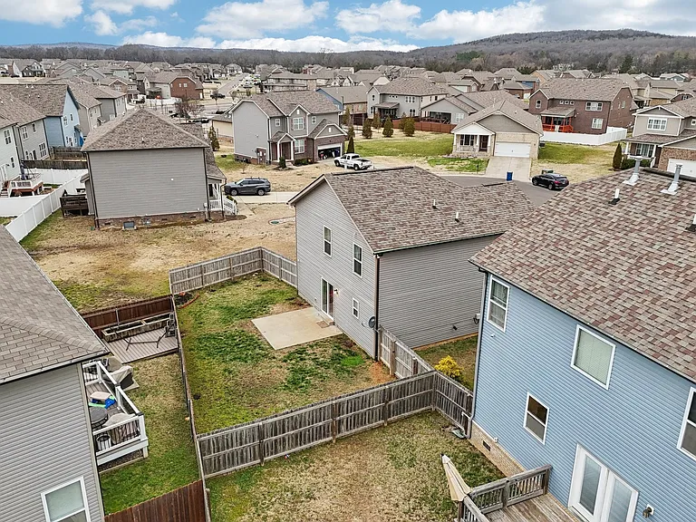 207 Mount Royal Ct — Photo 38
