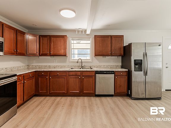 5th image of 3970 Oak Ridge Ave