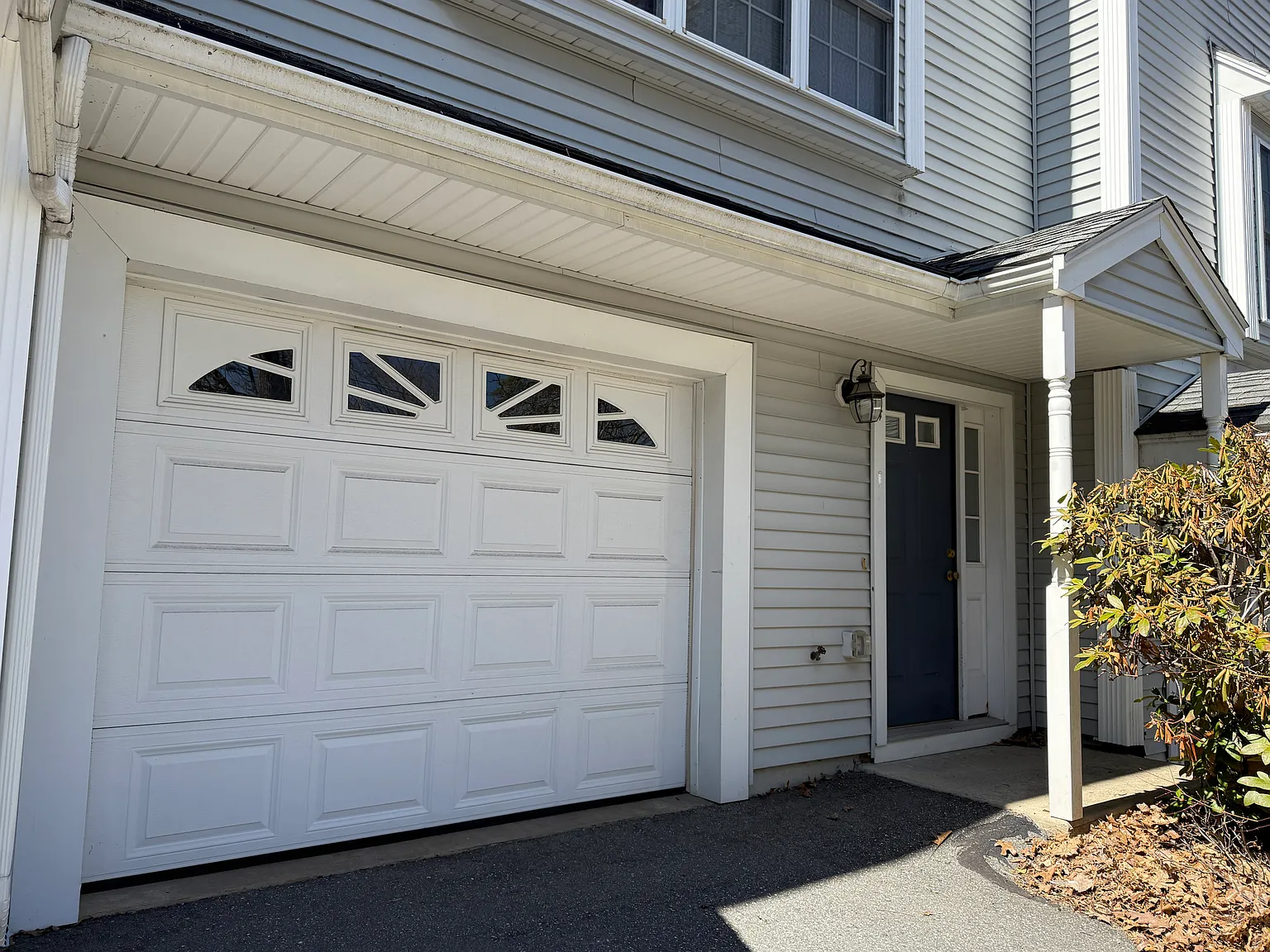 2 bed, 1.5 bath, 1248 sqft, $3,000 — Photo 2