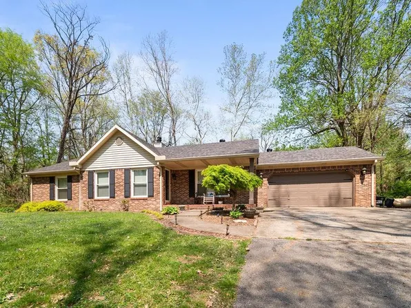 1555 Graves Ln, Maceo, KY 42355