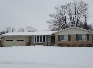 1028 Holly Spring Ln, Grand Blanc, MI 48439