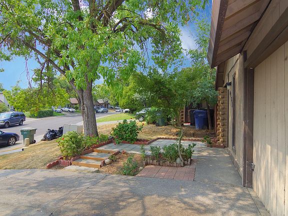 5th image of 4933 Venuto Way