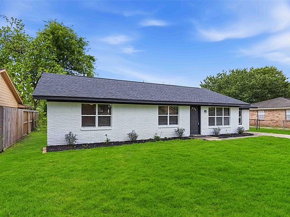 3rd image of 9723 Oldcrest Dr