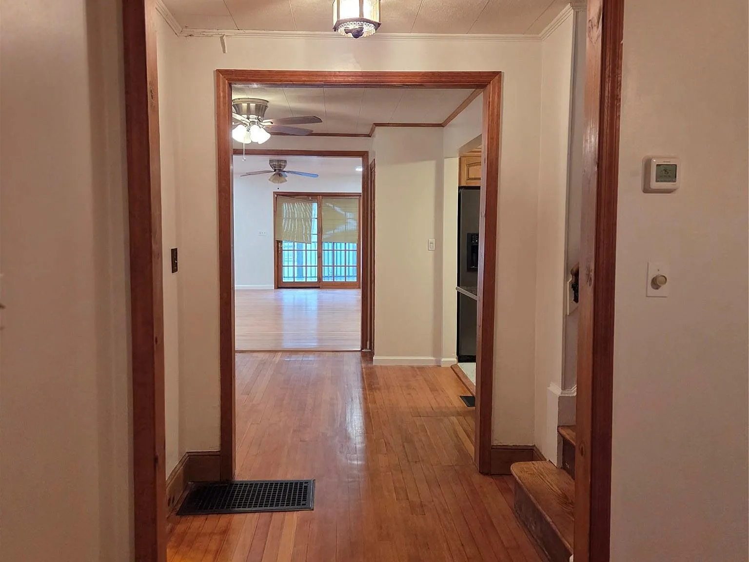 4 bed, 2.0 bath, 2020 sqft, $3,175 — Photo 2