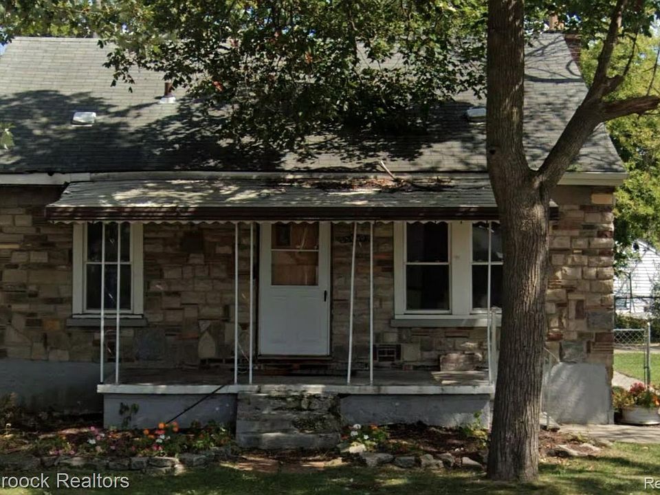 1st image of 23060 Columbus Ave