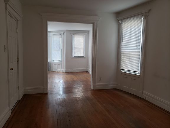 3rd image of 96 Kensington Ave