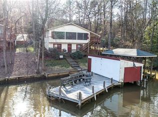 690 Fairway Shores Rd, Mount Gilead, NC 27306