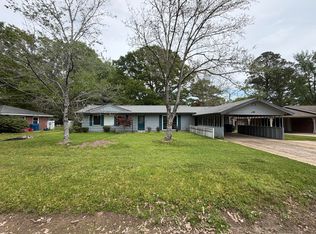 208 Shady Oak Dr, Aberdeen, MS 39730