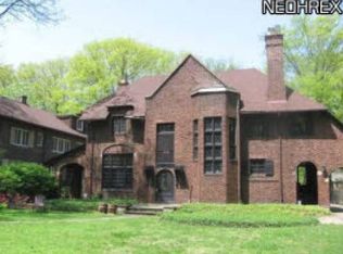 2540 Arlington Rd, Cleveland Heights, OH 44118