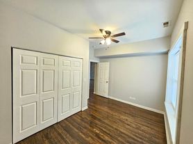 5550 W North
