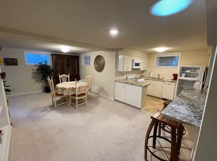 1202 9th St #2, Anacortes, WA 98221