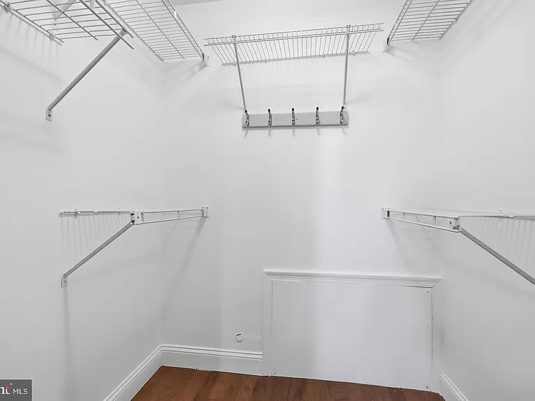 3105 Danbury Ct — Photo 12