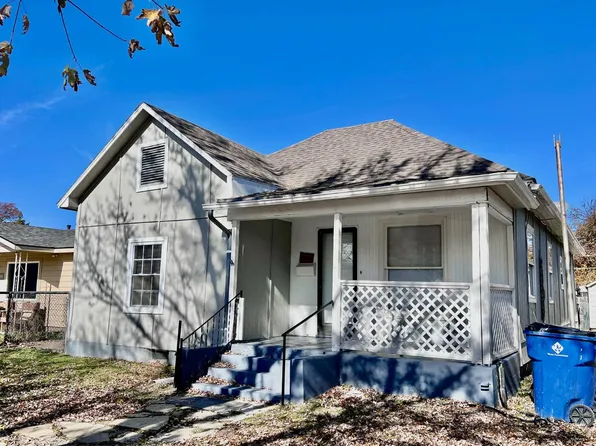 912 W 6th St, Coffeyville, KS 67337