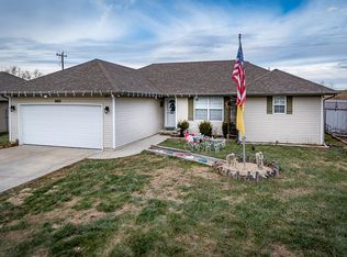 401 Sugar Tree Rd, Sparta, MO 65753