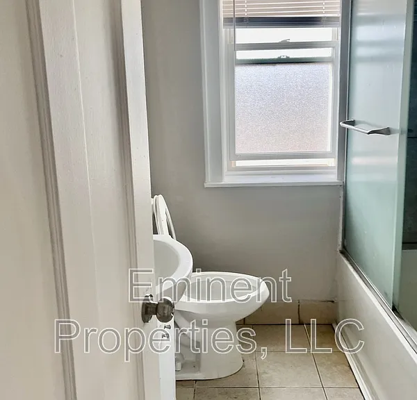 8226 S Marshfield Ave #3 — Photo 5