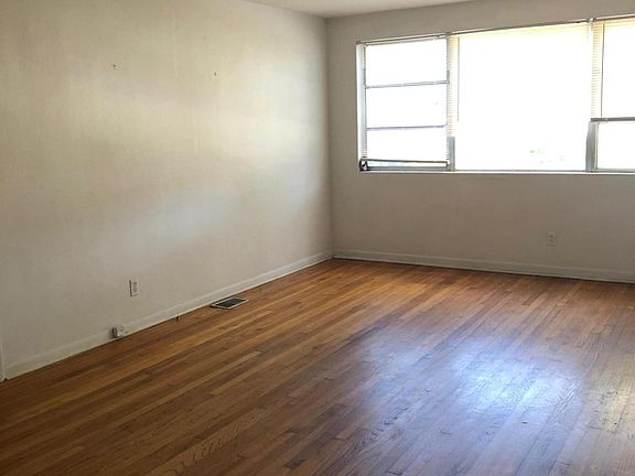 4th image of 1806 Van Wert Ave APT 1