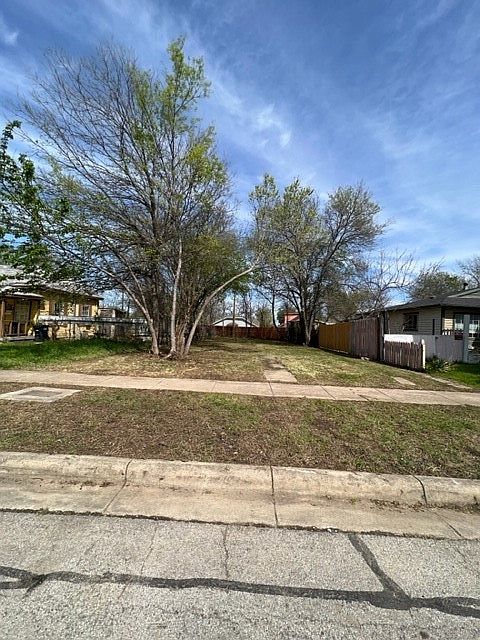 1st image of 1017 E Leuda St