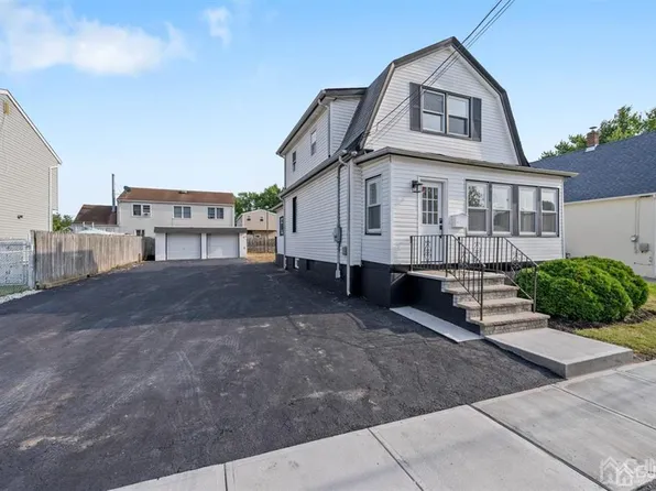 23 Howard St, Hopelawn, NJ 08861
