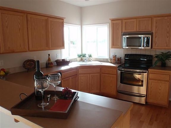 Huge Gourmet Kitchen