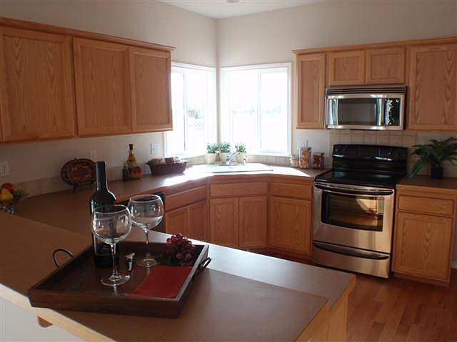 Huge Gourmet Kitchen